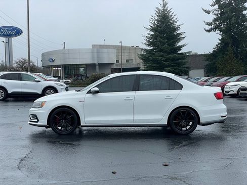 Used 2016 Volkswagen Jetta GLI SE image 6
