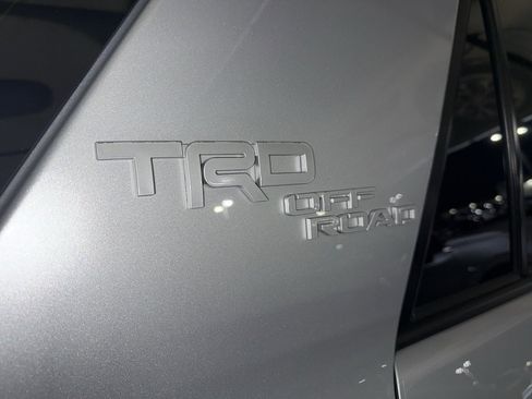 Used 2019 Toyota 4Runner TRD Off-Road Premium image 6