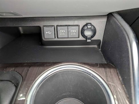 Used 2021 Toyota Highlander Platinum image 34