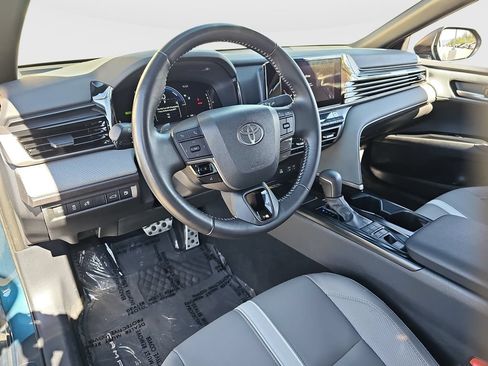 Certified 2025 Toyota Camry SE w/ Convenience Package FWD image 9
