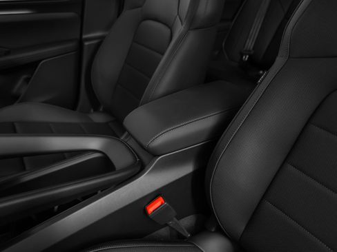 Certified 2025 Porsche Macan 4 Electric image 35