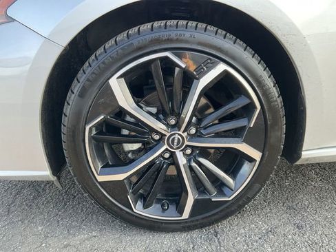 Certified 2024 Nissan Altima 2.5 SR image 8