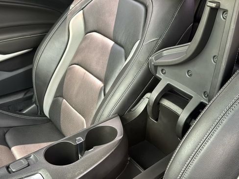 Used 2022 Chevrolet Camaro LT w/ Technology Package RWD image 26