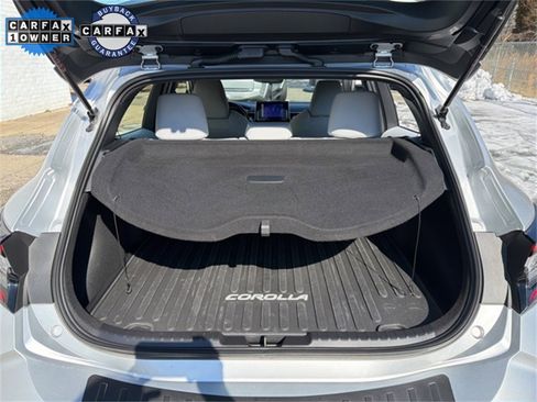Used 2024 Toyota Corolla SE w/ SE Package image 18