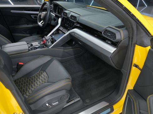 Used 2022 Lamborghini Urus image 50