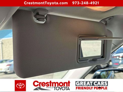 Certified 2025 Toyota Highlander XLE image 30