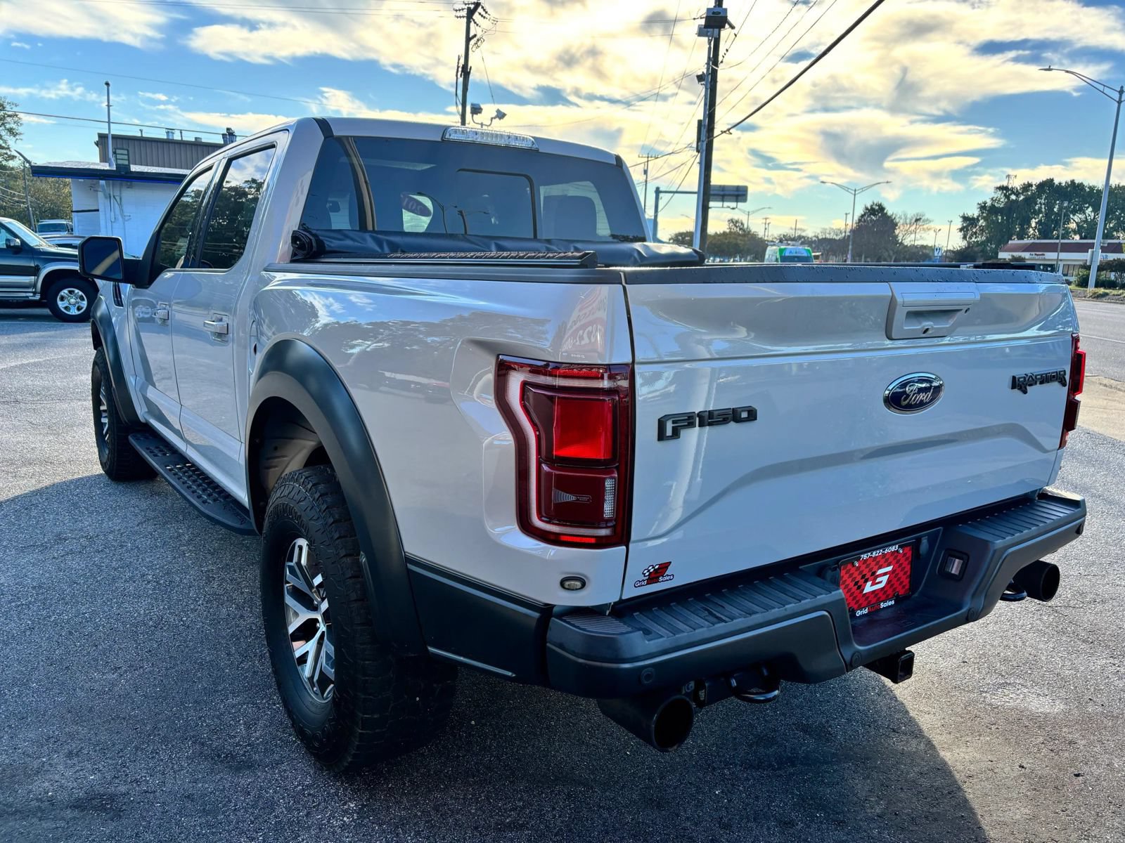 Used 2017 Ford F150 Raptor w/ Equipment Group 802A Luxury AWD/4WD image 6