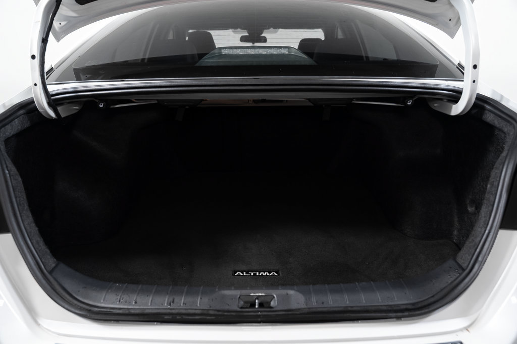 Used 2023 Nissan Altima 2.5 SR FWD image 35