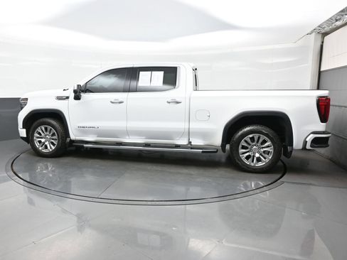 Used 2023 GMC Sierra 1500 Denali w/ Technology Package AWD/4WD image 3
