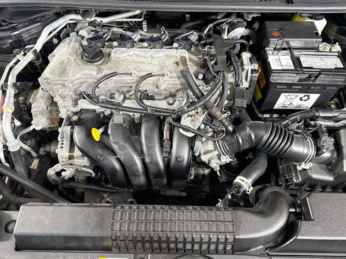 Used 2022 Toyota Corolla LE FWD image 30