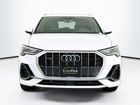 Used 2025 Audi Q3 2.0T Premium image 2