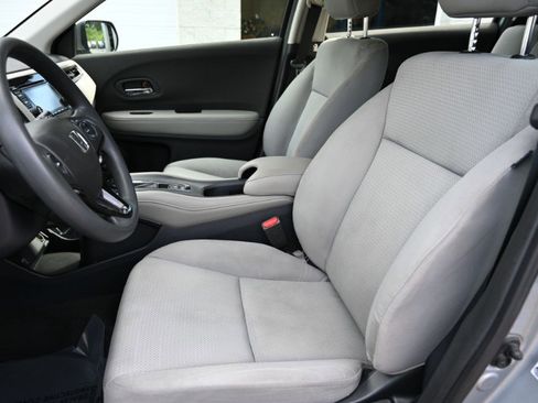 Used 2020 Honda HR-V LX image 13