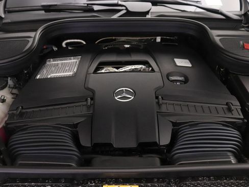 New 2026 Mercedes-Benz GLE 580 4MATIC image 9