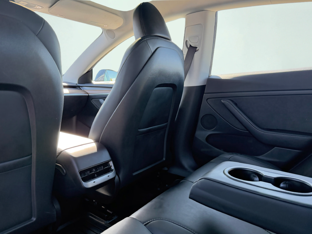 Used 2023 Tesla Model 3 Standard Range RWD image 46