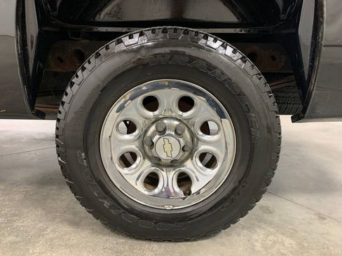 Used 2011 Chevrolet Silverado 1500 W/T w/ LS Package AWD/4WD image 4