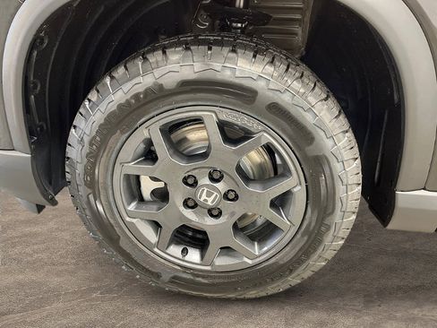 New 2025 Honda Pilot TrailSport image 14