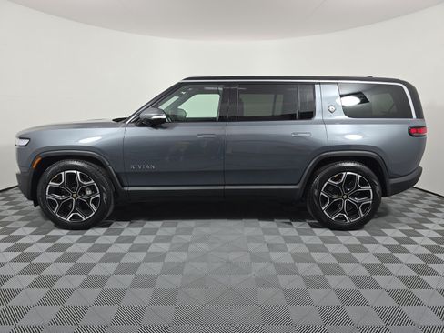 Used 2024 Rivian R1S Adventure Dual AWD/4WD image 2