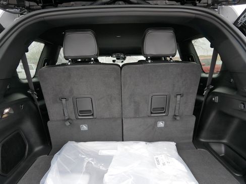 New 2026 Jeep Grand Cherokee L Limited AWD/4WD image 11