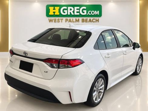 Used 2024 Toyota Corolla LE w/ LE Convenience Package FWD image 6
