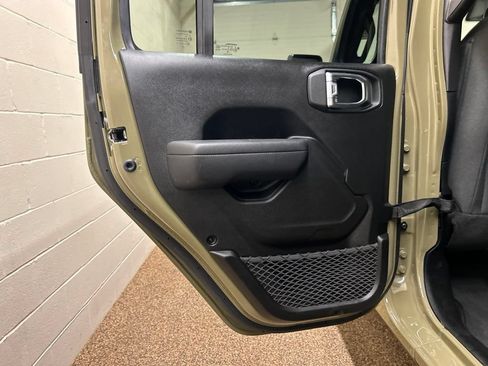 Used 2025 Jeep Wrangler Unlimited Sport AWD/4WD image 14