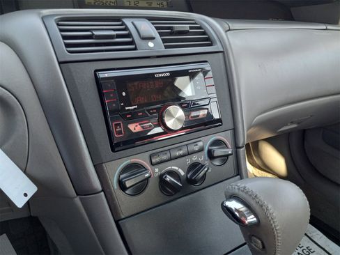 Used 2004 Toyota Avalon XLS image 18