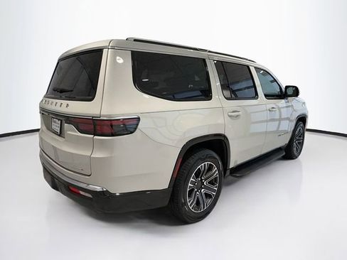 Used 2022 Jeep Wagoneer Series III w/ Convenience Group I image 7