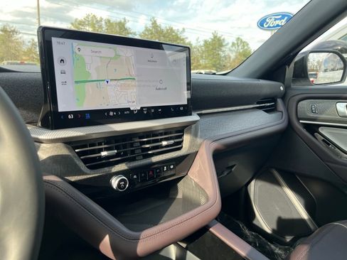New 2026 Ford Explorer Platinum image 15