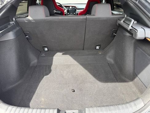 Used 2018 Honda Civic Type R image 12
