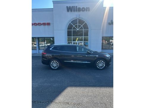 Used 2018 Buick Enclave Essence w/ Trailering Package AWD/4WD image 1