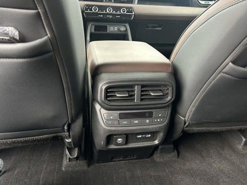 Used 2023 Honda Pilot Elite image 9