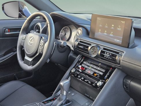 Used 2025 Lexus IS 350 F Sport RWD image 28