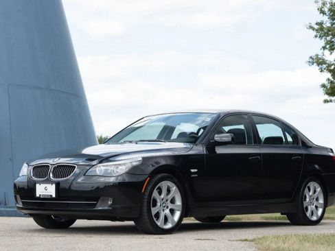 Used 2009 BMW 535i xDrive Sedan AWD/4WD image 2