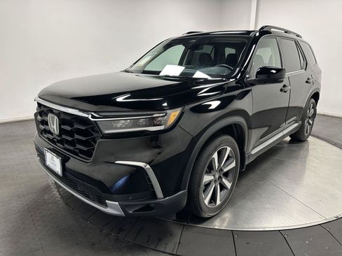 Certified 2023 Honda Pilot Touring image 6