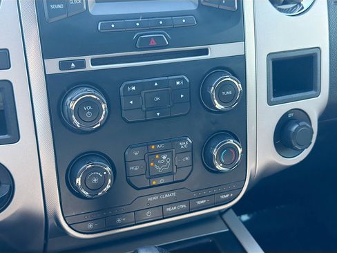 Used 2017 Ford Expedition EL XLT image 31