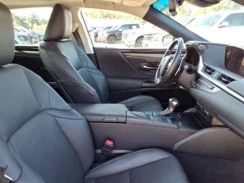 Used 2019 Lexus ES 350 w/ Premium Package FWD image 12