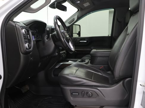 Used 2020 GMC Sierra 3500 SLT w/ SLT Convenience Package AWD/4WD image 8
