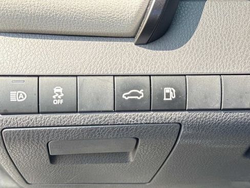 Used 2018 Toyota Camry LE FWD image 28
