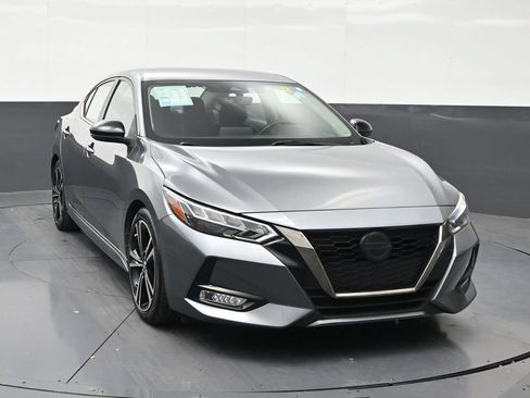 Used 2022 Nissan Sentra SR w/ Electronics Package FWD image 7