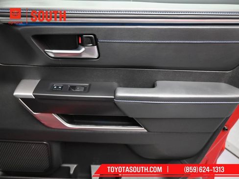 Used 2023 Toyota Sequoia Platinum AWD/4WD image 30