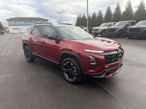 Used 2025 Chevrolet Equinox RS image 2