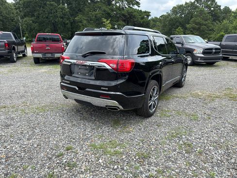 Used 2018 GMC Acadia Denali w/ Technology Package AWD/4WD image 3