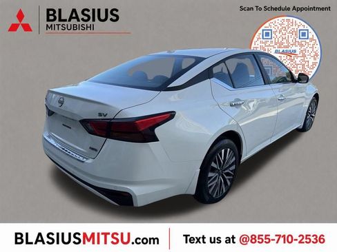 Used 2023 Nissan Altima 2.5 SV AWD/4WD image 8