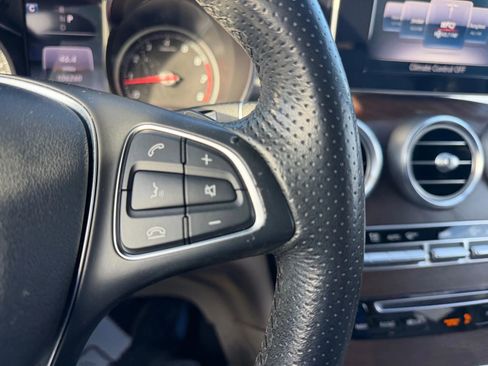 Used 2018 Mercedes-Benz GLC 300 4MATIC image 25