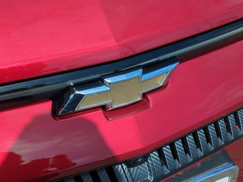 New 2026 Chevrolet Equinox EV LT image 30