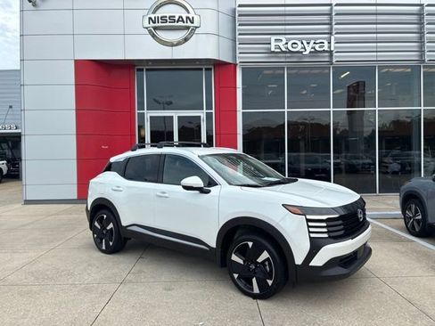 Used 2025 Nissan Kicks SR w/ Illumination Package FWD image 1