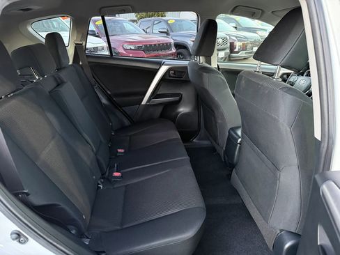 Used 2018 Toyota RAV4 LE w/ All Weather Liner Package AWD/4WD image 19