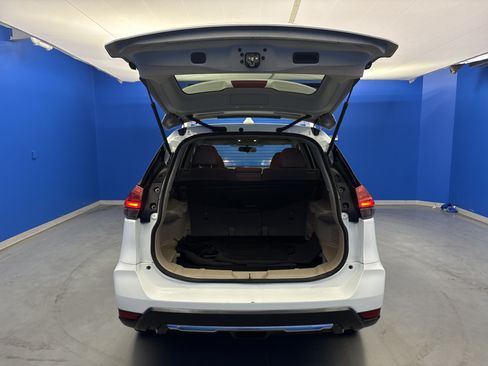 Used 2017 Nissan Rogue SV FWD image 27