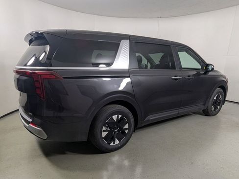 New 2026 Kia Carnival LXS image 7