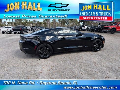 Used 2020 Chevrolet Camaro LT w/ RS Package image 13