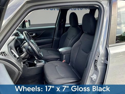 Used 2019 Jeep Renegade Altitude w/ Quick Order Package 2XM FWD image 23